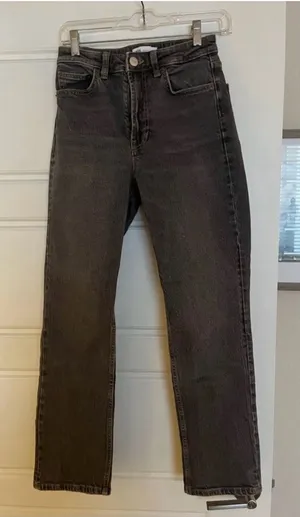 ZARA Jeans High-Rise thumbnail 1