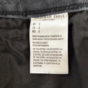American Eagle Outfitters Charcoal Black Stretch Denim Jean Shorts Women’s Sz 6 thumbnail 5