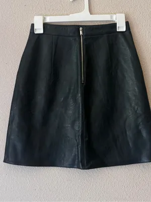 Zara Black Faux Leather A-Line Mini Skirt thumbnail 2