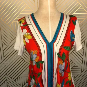 Anthropologie Akemi + Kin T-shirt Top Tee Blouse Floral Tie‎ Front White Small thumbnail 2