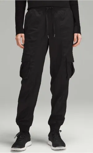 Lululemon Dance Studio
Jogger 6 | S thumbnail 1