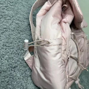 Blogilates Mini Backpack Pink NWOT Pillow Soft Bungee 7 Pocket Target thumbnail 2
