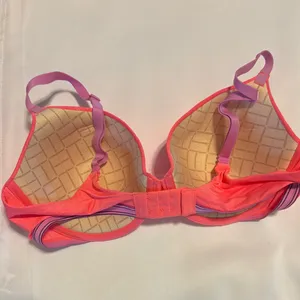 Victoria's Secret Pink and Purple Bra Molded Cup Intimates thumbnail 2