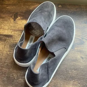 Steve Madden Fayna Gray Suede Slip On Shoes size 7 thumbnail 6