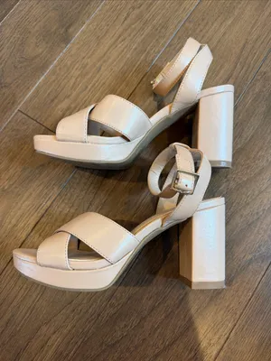 Kelly & Katie Liliena Sandal Size 6 in Tan - C33-070 thumbnail 6