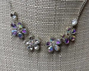 Clear Flowers Floral Rhinestone Irrdescident Silver Tone Necklace. thumbnail 3