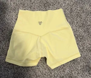 Aritzia BUTTER cheeky infinite hi rise 3” short thumbnail 1