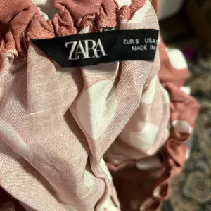 Zara Smocked Polka Dot Linen Crop Top Off-Shoulder Size Small thumbnail 6