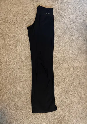 Nike Flare Yoga Pants thumbnail 5