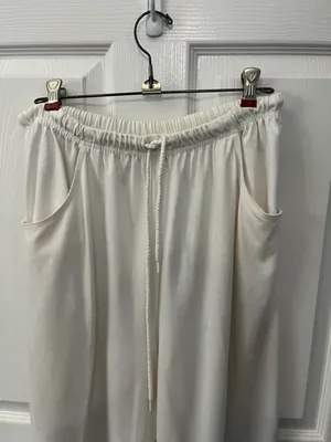 Emerald Club size medium white elastic waist pants thumbnail 2