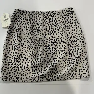 Altar'd State‎ Women's Dotted Cream and Black Skirt - Size S - NEW With Tags. thumbnail 4