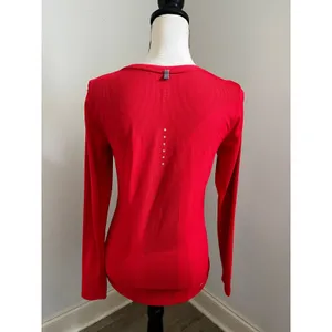 Nike Running Dri-FIT Red Shirt Small Long Sleeve Athletic Reflective Logo Sporty thumbnail 4