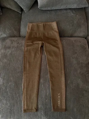 Olive Green Fabletics Set thumbnail 2
