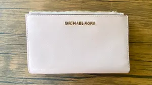Michael Kors Wallet thumbnail 1