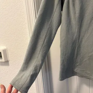 The North Face Women's Light Gray Fleece with Pink Zipper thumbnail 3