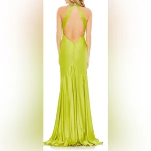 IEENA FOR MAC DUGGAL 7599567 Beaded Halter Neck Satin Mermaid formal Gown Green thumbnail 5