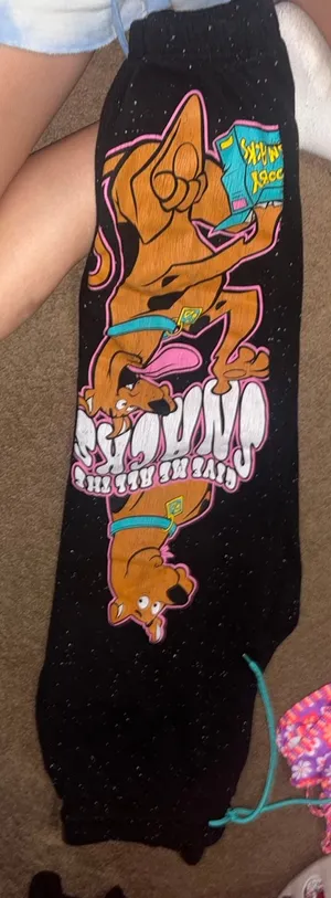 Scooby doo sweatpants  thumbnail 3
