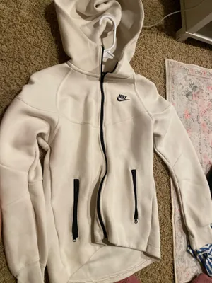 Nike Tech Jacket thumbnail 1