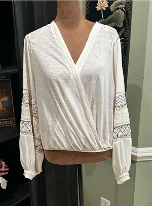 Free People White Embroidered Peasant Wrap Blouse – Boho Lace & Crochet Size XS thumbnail 1