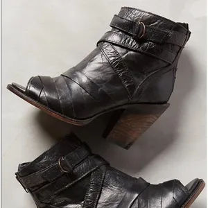 Freebird by Steven Joker Black Leather Heeled Booties Peeptoe Strappy Black Sz 9 thumbnail 1