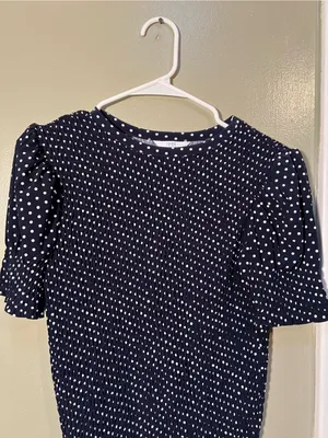 Time and Tru Women’s Size XS 0-2 Smocked Top Short Puff Sleeves Navy Blue White thumbnail 4