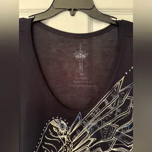 Key Closet War Bird Black Graphic Tee Swarovski Crystals Women’s Size Small thumbnail 8