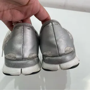 Nike 5.0 Wmn 8 695168-002 Silver White Animal Print Light Running Sneakers Shoes thumbnail 4