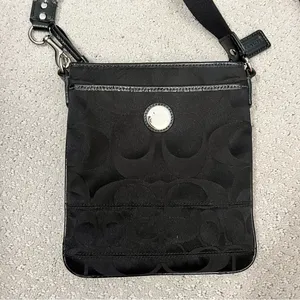 🖤 Black Coach Purse thumbnail 4