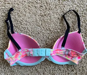 Victoria's Secret VS Pink Wear Everywhere Demi Bra Sz 32B thumbnail 4