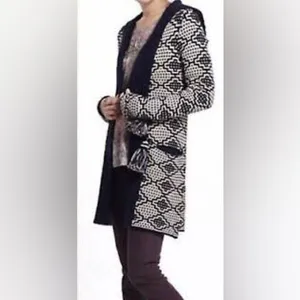 Anthropologie Fiets Voor2 Wool Blend Hooded Tassel Cardigan Sweater in Navy Beige Medium thumbnail 2