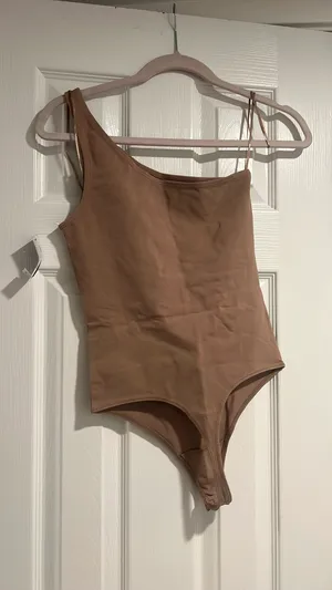 Abercrombie NWT One Shoulder Body Suit thumbnail 3