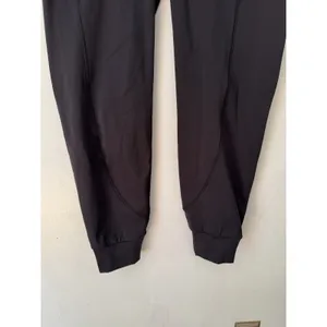NWT Quince Whistler Mid Rise Thermal Joggers in Black Womens Size Medium thumbnail 8