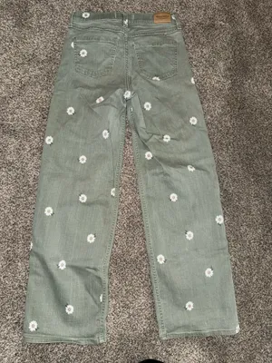 Abercrombie Kids High Rise Wide Leg Daisy Embroidered Green Jeans thumbnail 2
