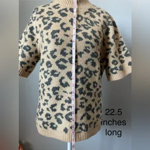 Abercrombie Brushed Leopard Print Short Sleeve Mockneck Sweater thumbnail 5