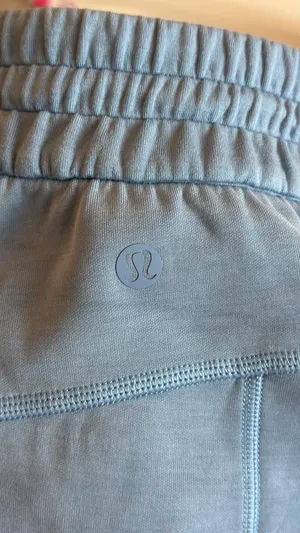 Lululemon SoftStreame Shorts 4" thumbnail 5