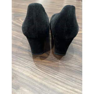 Stuart Weitzman Black‎ Suede Kitten Heel Pumps Classic Shoes Size 8M thumbnail 2