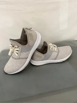New Balance FuelCore Nergize Gray Mesh Sneakers Womens 7 (B214) thumbnail 3