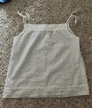 Brandy Melville White Top thumbnail 1