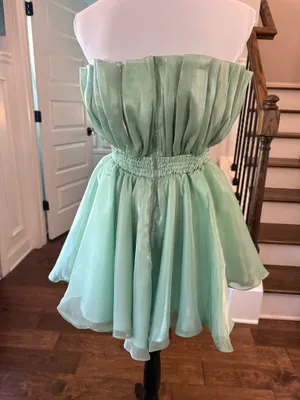 Anthropologie Mable NWOT Elegant Green Tulip Dress with Back Zipper thumbnail 2