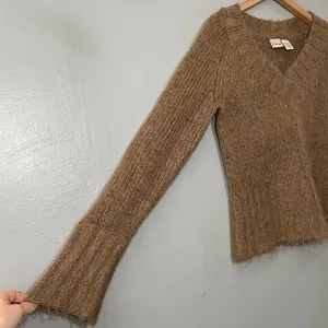 B True Mohair Sweater Size Large Mocha Brown Fuzzy Soft Cropped V-neck Y2K Boho thumbnail 2