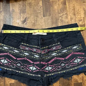 POOL JEANS Colors Black Jean Shorts Multicolor Embroidery Boho Festival Size 8 thumbnail 10