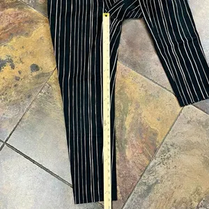 Alice + Olivia Black White Pinstripe Ankle Zip Pants 6 thumbnail 4