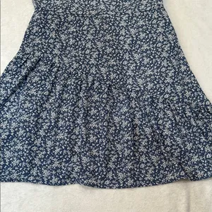 She + Sky Blue and White Boho Preppy V-Neck Flutter Sleeve Sundress Size Medium thumbnail 9