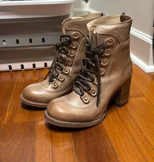 Freebird by Steven Borrow Boots thumbnail 1