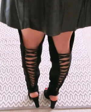 Bamboo Over The Knee Boot Open Toe Size 6.5 thumbnail 3