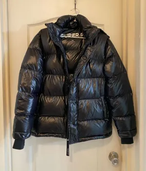 EUC Aritzia TNA Super Puff Glossy Black XS thumbnail 1