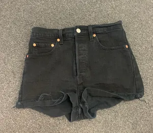 Levi's ribcage shorts thumbnail 1