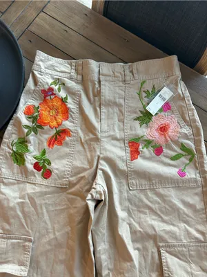 NWT Anthropologie Embroidered Floral Cargo Pants Tan M thumbnail 6