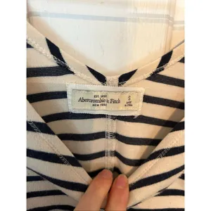 Abercrombie and Fitch striped black-and-white long sleeve dress size small thumbnail 5