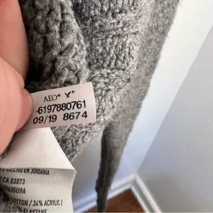 American Eagle Women's Size XS Pointelle Crew Neck Sweater Gray Open Knit‎ thumbnail 14